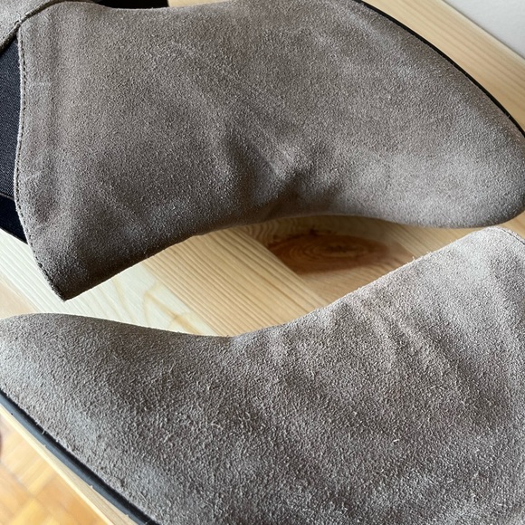 Aquatalia booties ๐ - Picture 5 of 6